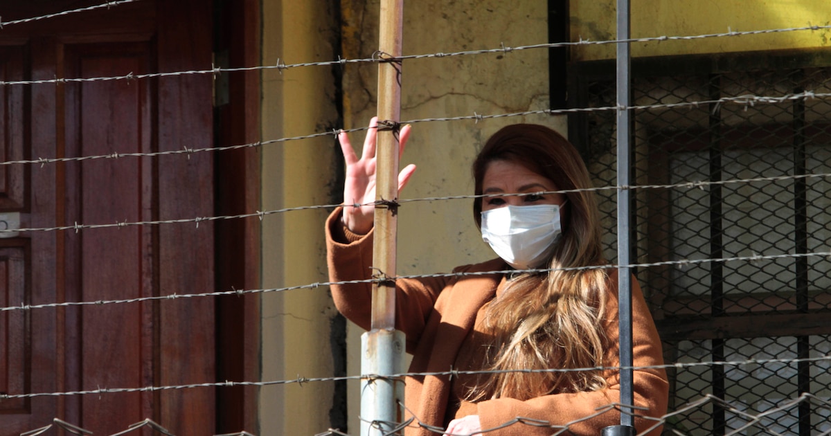 Tribunal Supremo de Bolivia ordena revisión urgente de detenciones de Añez, Camacho y Pumari por crisis política de 2019