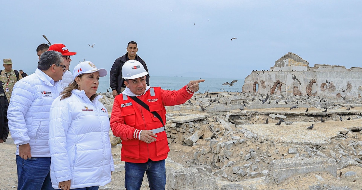 Dina Boluarte inspecciona El Frontón y se proyecta demolición en enero para nuevo penal