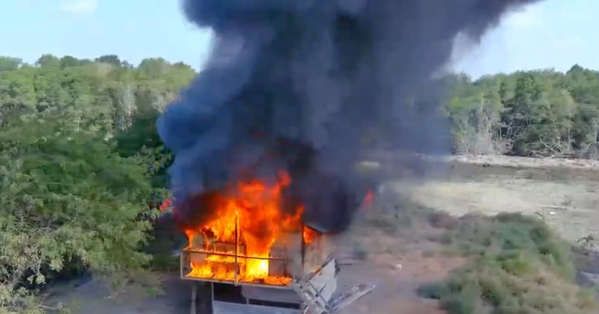 ¡Operativo miltar en Guayaquil destapa red clandestina de narcotráfico! Armada destruye campamento ilegal que servía para contaminar buques mercantes y facilitar el tráfico de drogas