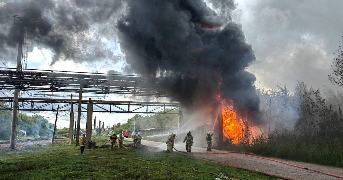 ¡Ucrania destruye el 20% de la capacidad petrolera de Rusia con ataques de drones y provoca una crisis energética mundial!