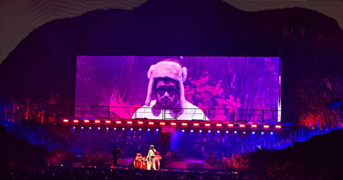 ¡Bad Bunny desata un terremoto económico en Puerto Rico con su monumental serie de conciertos y genera 400 millones de dólares en impacto financiero!
