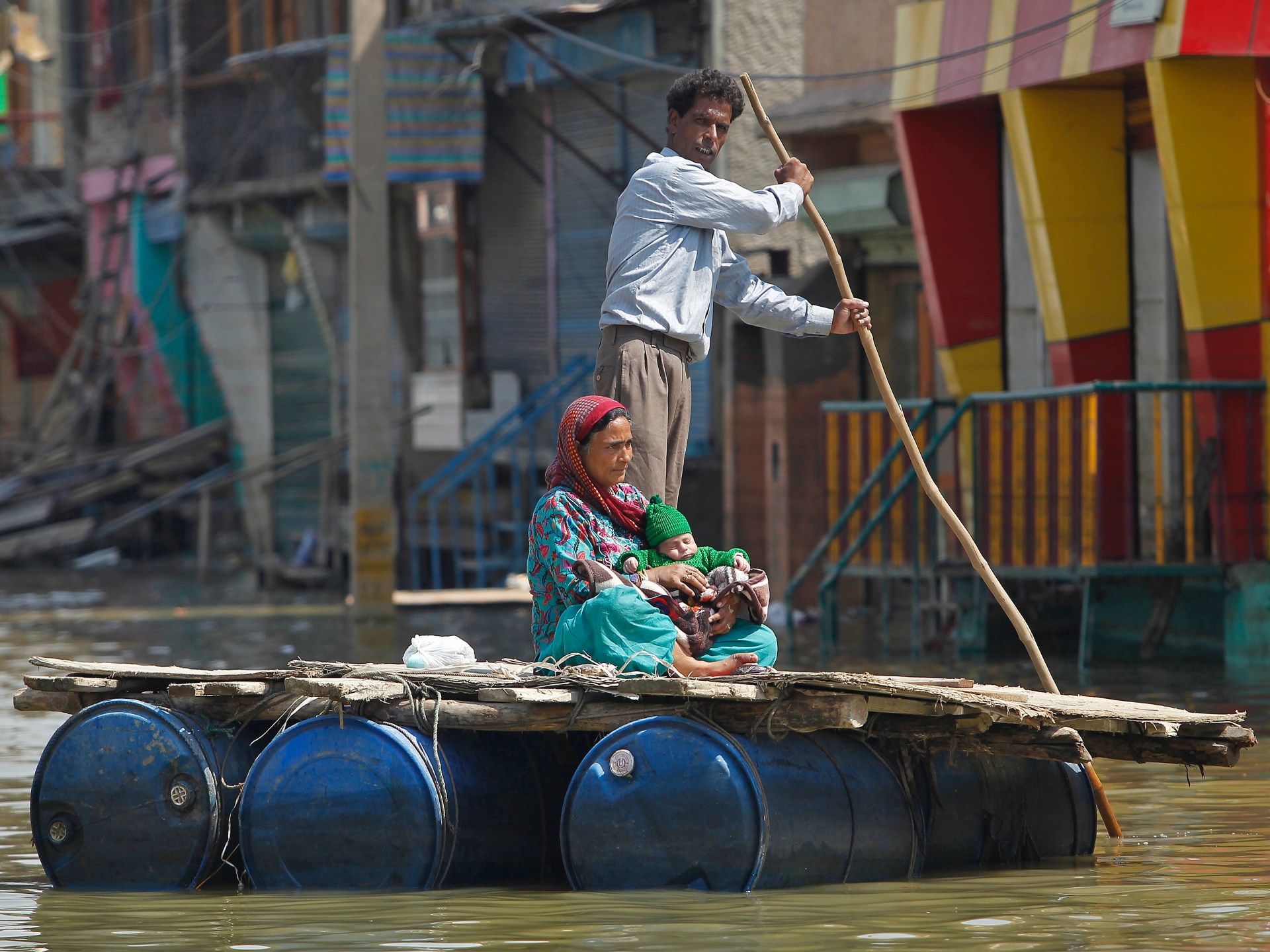 ¡Segunda oleada de devastadores desastres en Pakistán y la India por las peores inundaciones en años!