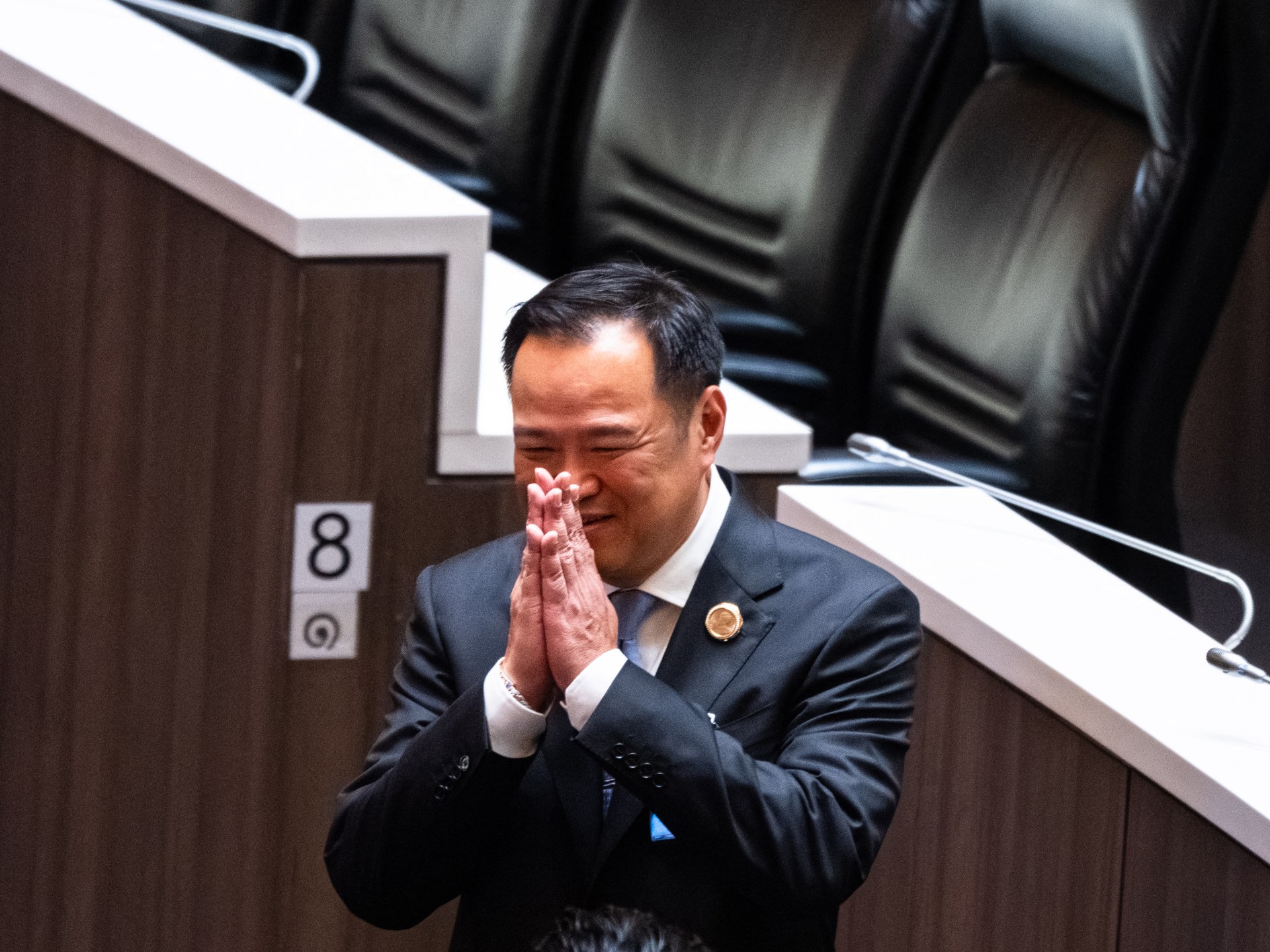 Thailand Abandona a la Dinastía Shinawatra y Elige a Nuevo Primer Ministro Con Promesa de Elecciones Rápidas
