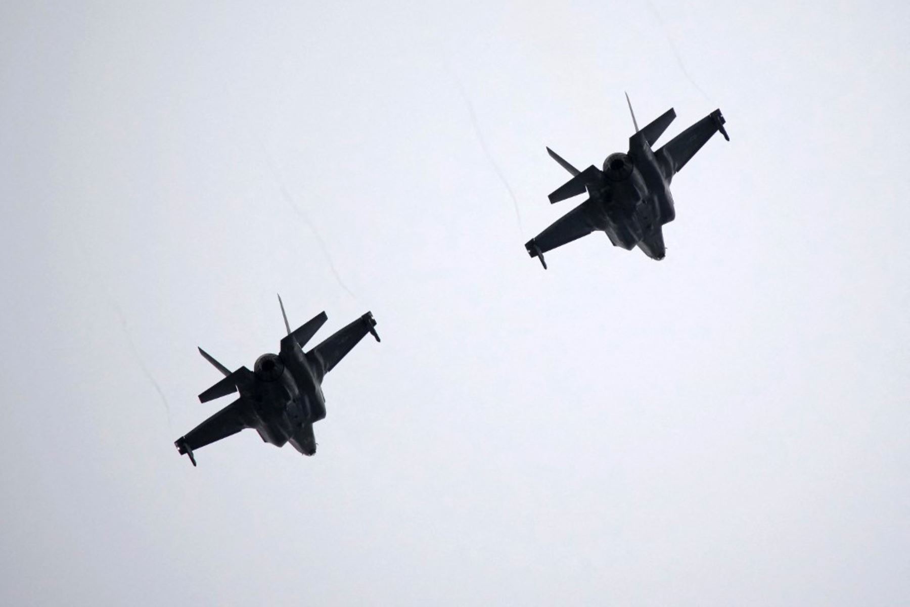 ¡Alerta en EE.UU.! Aviones de combate enviados a Puerto Rico tras denuncia de Venezuela de sobrevuelo a buques estadounidenses