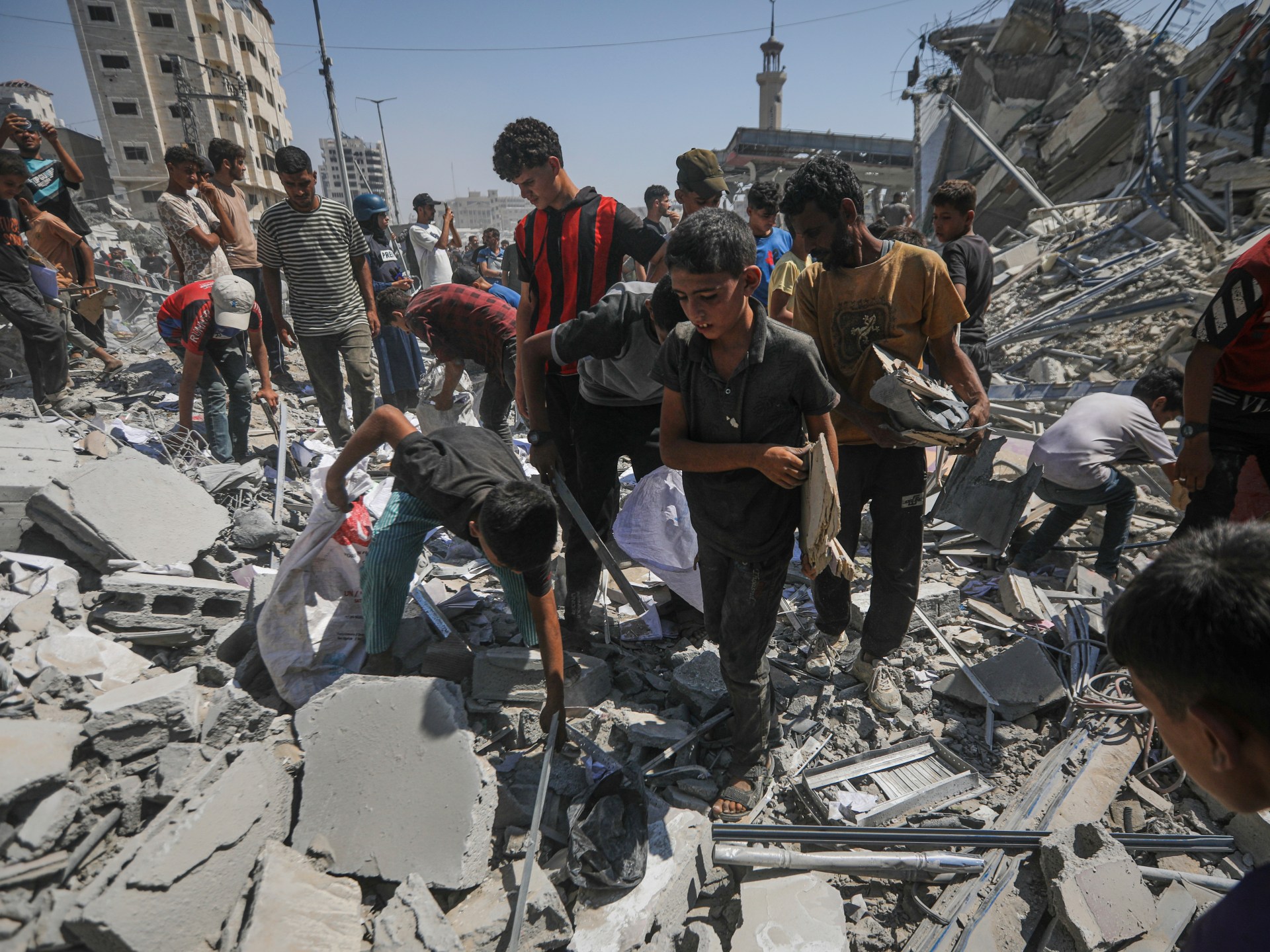 ¡Terror en Gaza:Más de 50 muertes en noche mortal mientras Israel intensifica ataques!