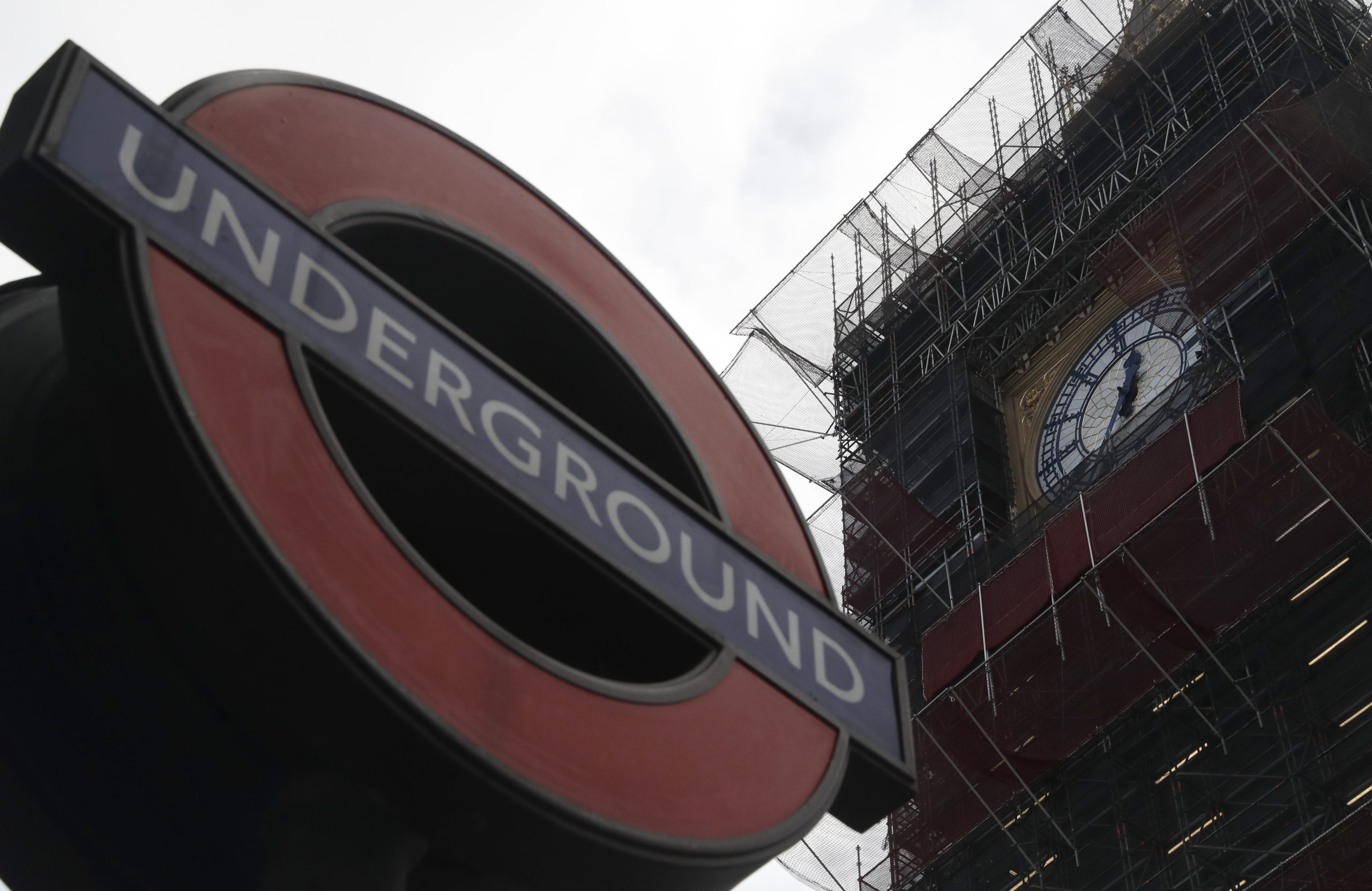 ¡Huelga en el Metro de Londres: Miles de trabajadores paralizan el sistema y amenazan con colapsar la ciudad!