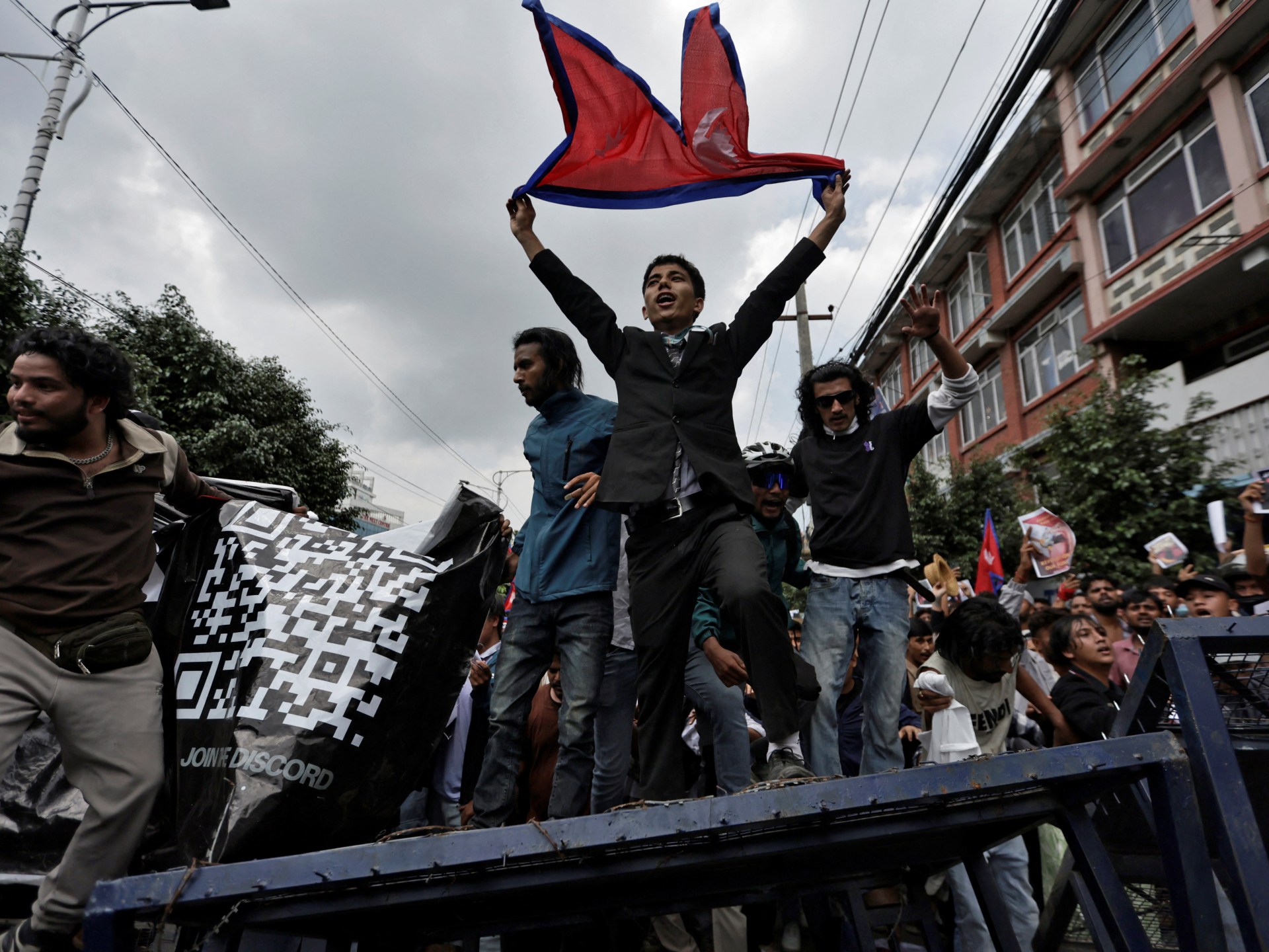 ¡Crisis en Nepal: 14 Muertos en Violento Estallido Social contra Corrupción y Censura en Redes Sociales!