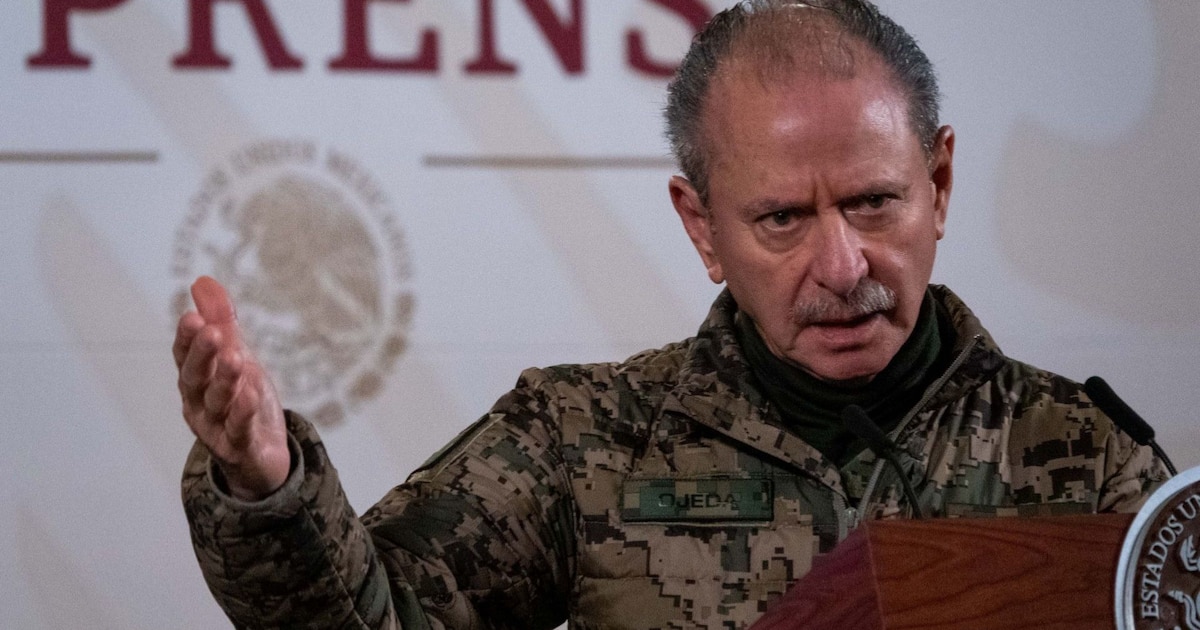 ¡Escándalo en la Marina! Exsecretario Rafael Ojeda Durán se deslinda de red de huachicol fiscal tras investigación de 10 millones de litros de diésel y la detención de 14 personas, incluido su sobrino político