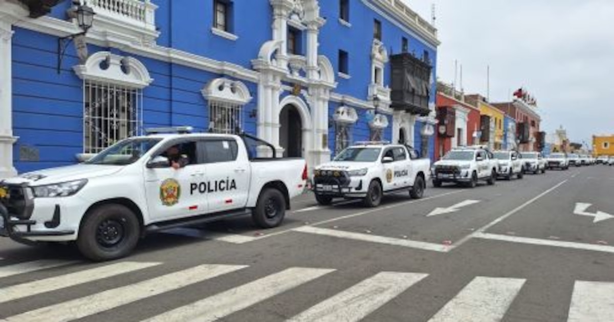 César Acuña gastó más de 17 millones de soles en 100 patrulleros con sobrecostos