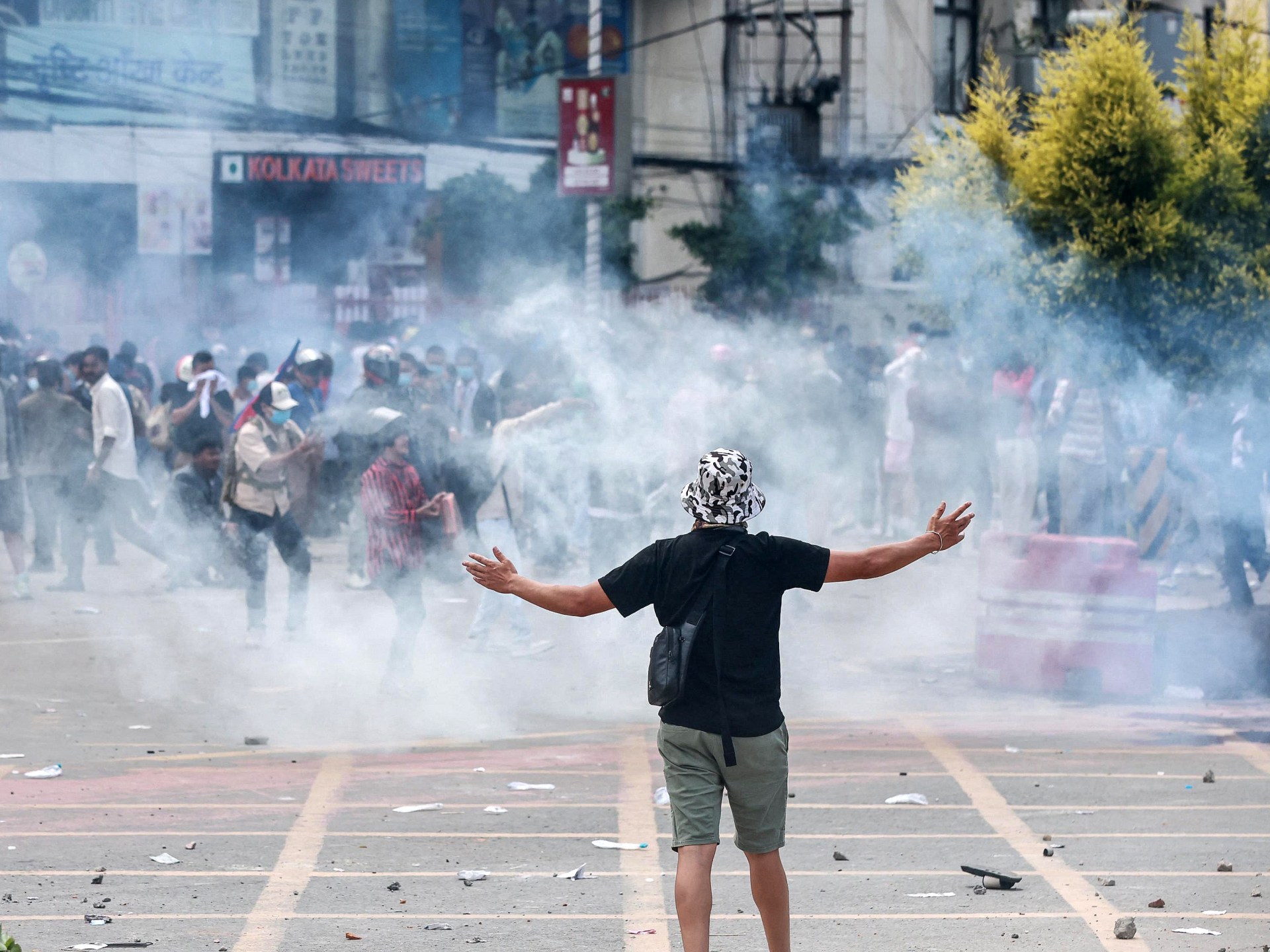 Violentas enfrentamientos en Nepal dejan 19 muertos y decenas de heridos en protestas contra la prohibición de redes sociales