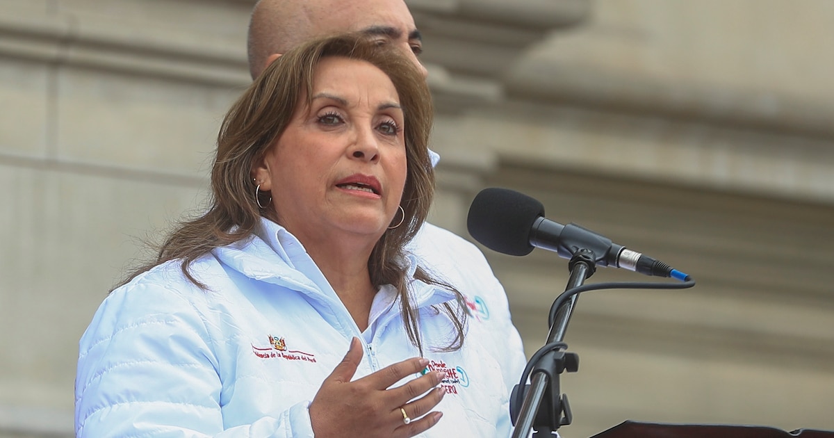 Dina Boluarte insta a Perú a evitar más golpes de Estado y crisis presidenciales