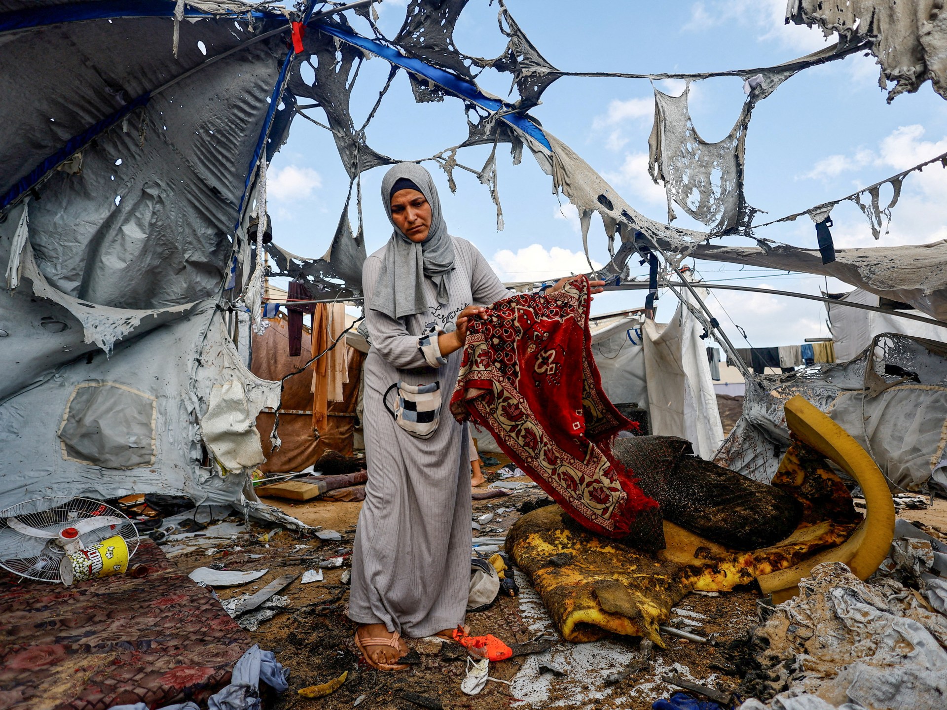Israel destruye otra torre en Gaza y lanza advertencia de operación militar masiva