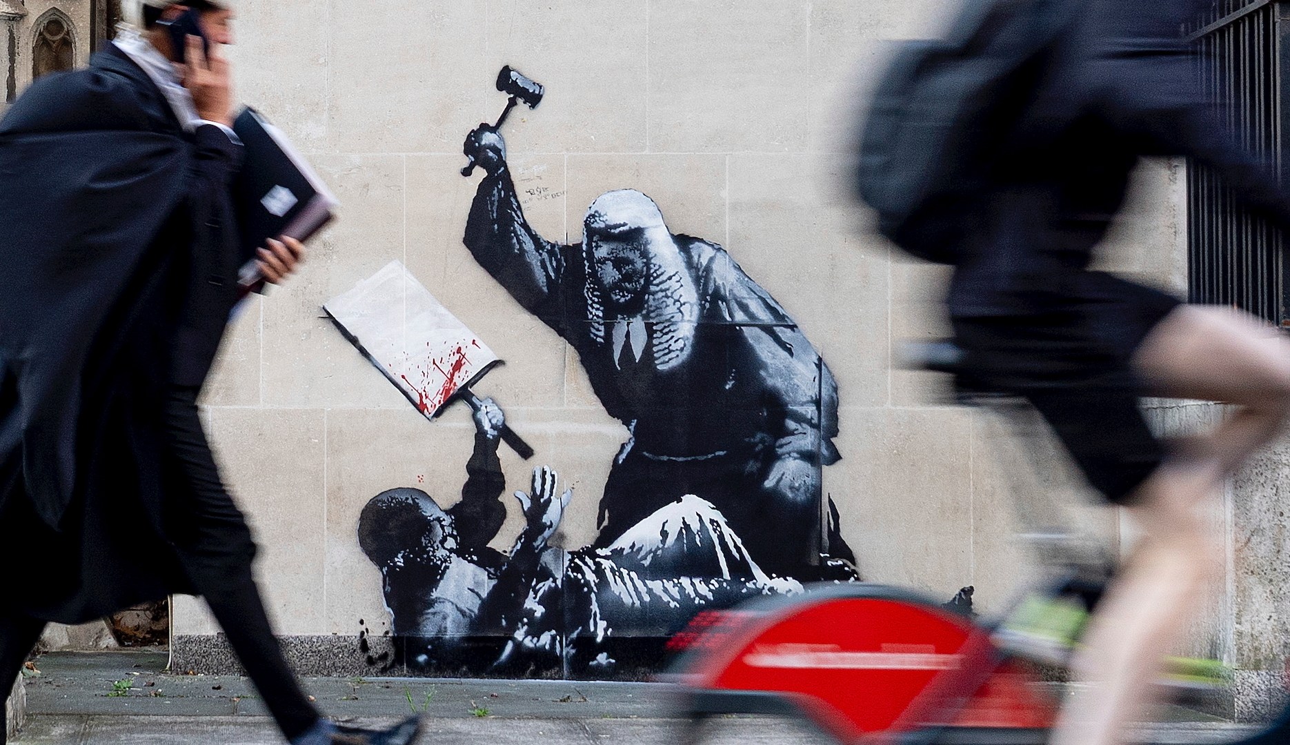 Banksy denuncia la represión en Londres con mural que critica la criminalización de activistas palestinos