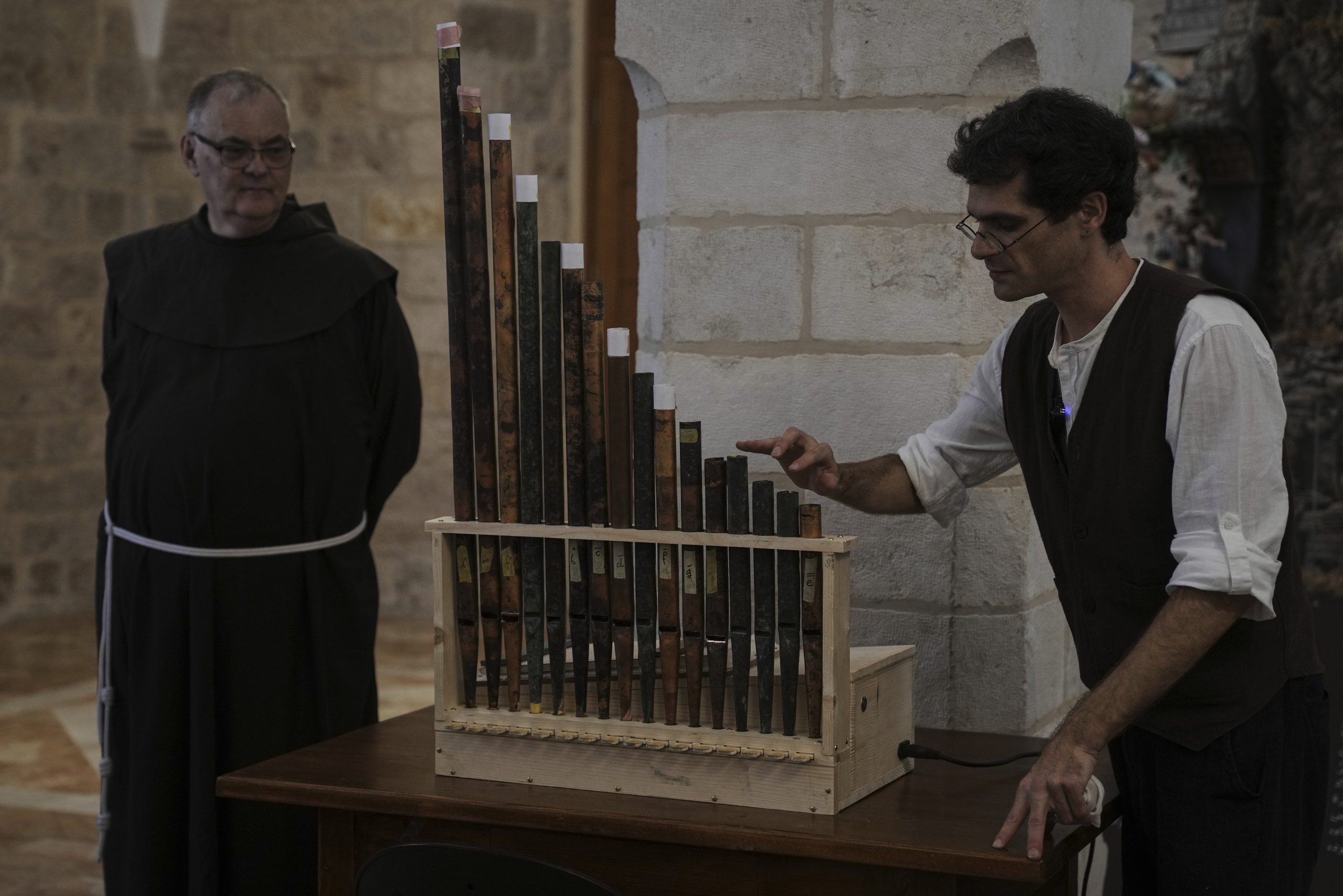 ¡Revelación histórica: El órgano más antiguo del mundo vuelve a sonar tras 800 años en Jerusalén!