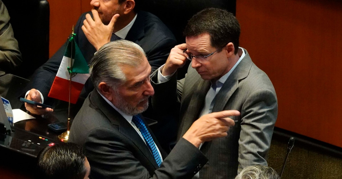 ¡Escándalo en Tamaulipas! Anaya denuncia que López Obrador y la Secretaría de Marina encubren red de huachicol fiscal mientras López Obrador se desmarca y 10 marinos enfrentan proceso judicial