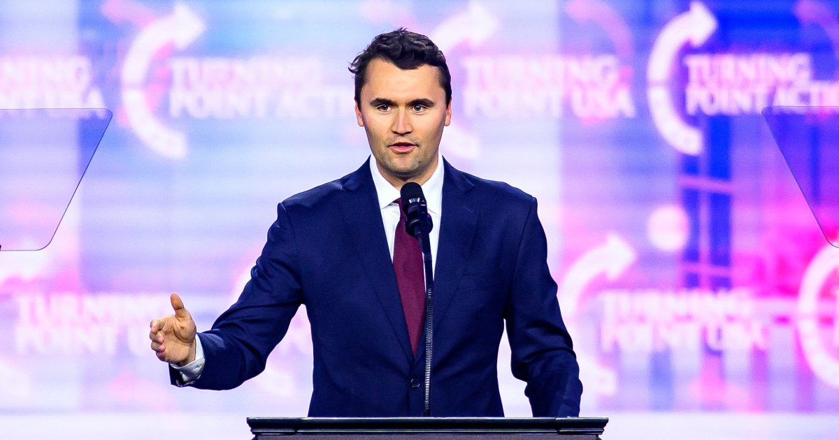 ¡Asesinan a Charlie Kirk en Utah: fugitivo aún prófugo y caos en redes sociales!