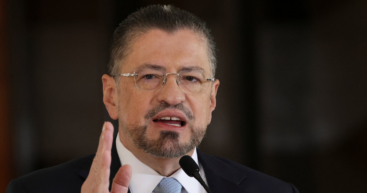 Congreso de Costa Rica rechaza quitar inmunidad a Rodrigo Chaves y le protege de juicio mientras sea presidente