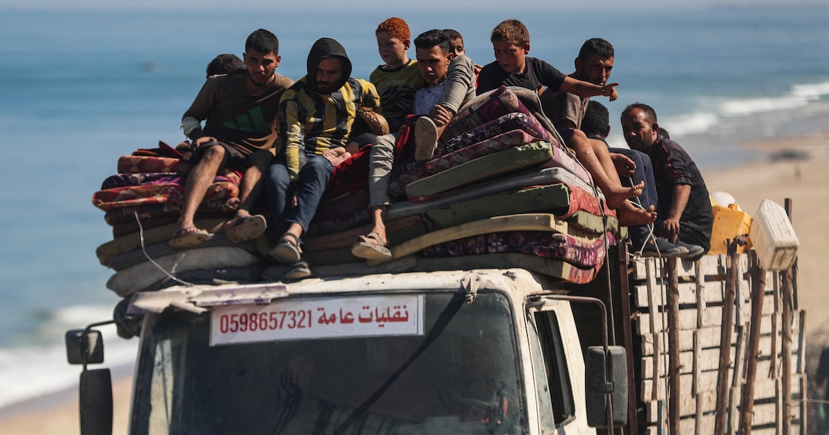 ¡Más de 250,000 palestinos huyen del infierno en Gaza ante intensos bombardeos israelíes!