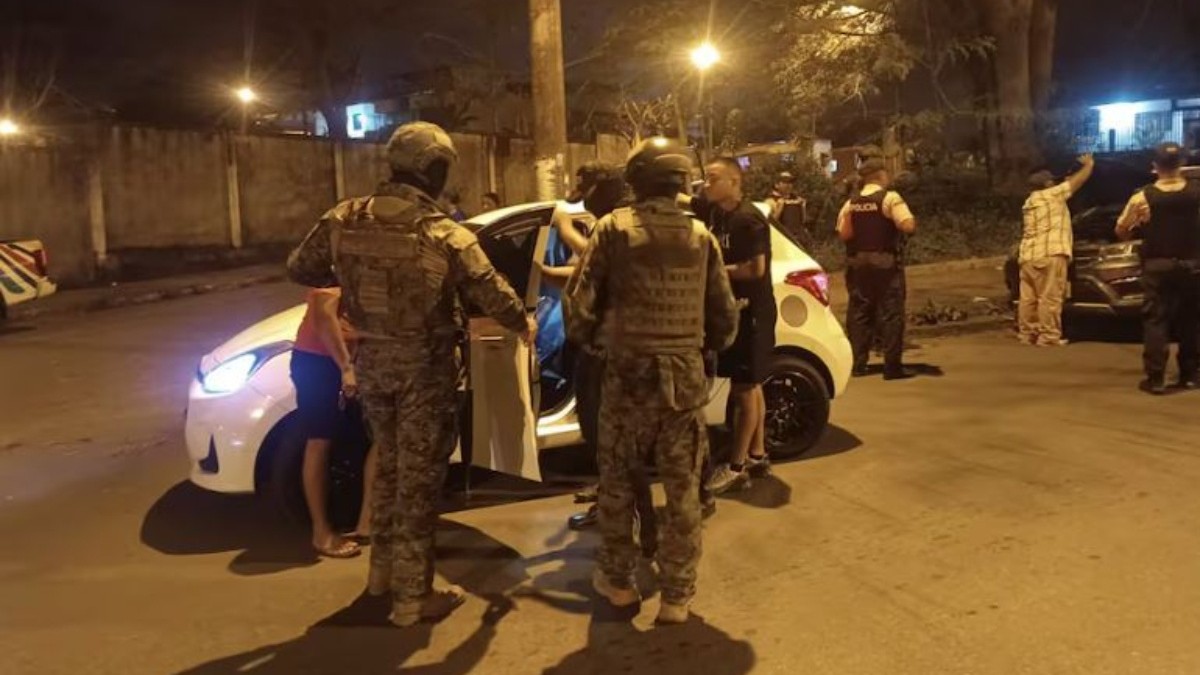 Violento ataque en Ecuador deja 7 muertos y desata guerra de bandas por el control del territorio