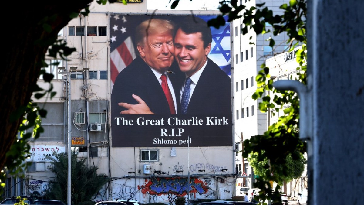 Campaña global de doxxing tras asesinato de Charlie Kirk: decenas de despidos y acoso en la derecha más radical