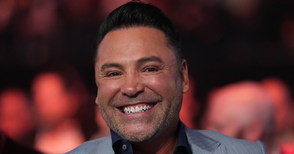 ¡Impactante! Óscar de la Hoya predice un enfrentamiento épico entre Canelo Álvarez y Terence Crawford en Las Vegas que definirá al mejor libra por libra y pondrá en juego cuatro cinturones mundiales