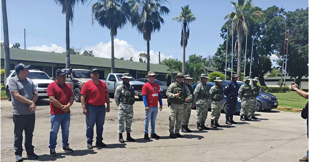 ¡Maduro ordena movilización masiva de milicias en cuarteles, pero el pueblo los abandona en soledad!