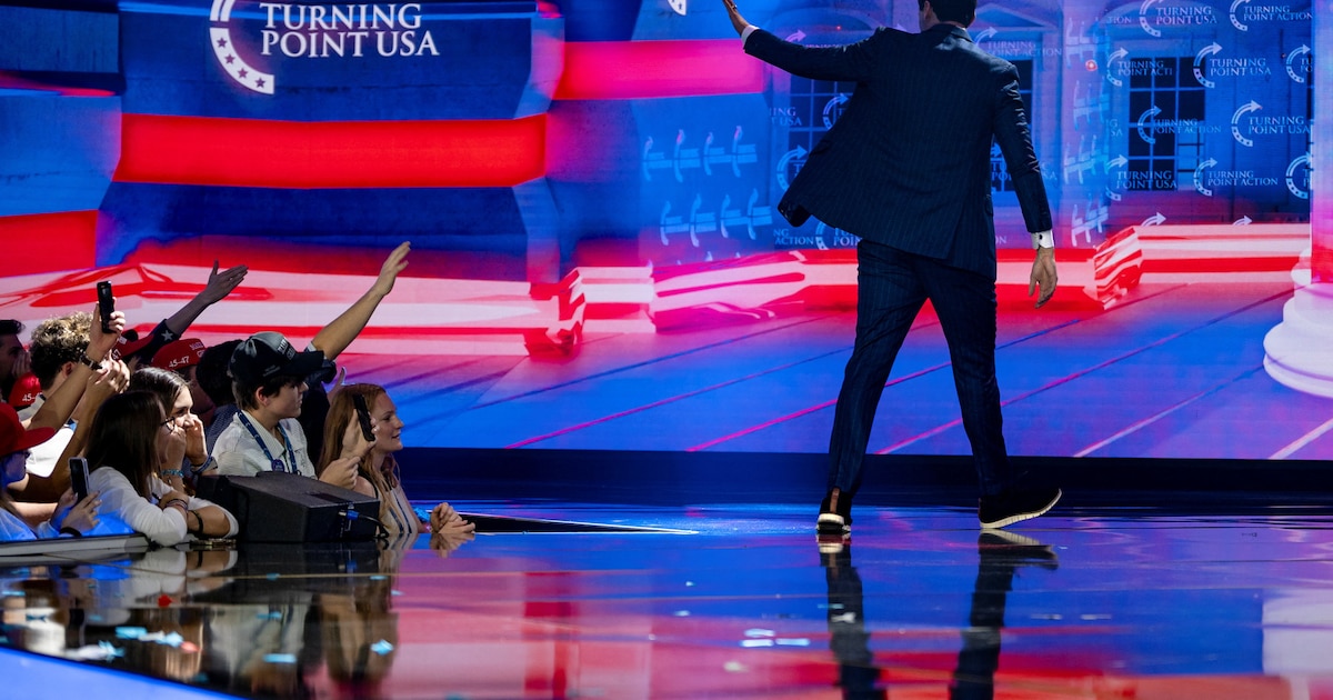 Crecimiento récord en Turning Point USA tras asesinato de Charlie Kirk: 32,000 solicitudes en 48 horas