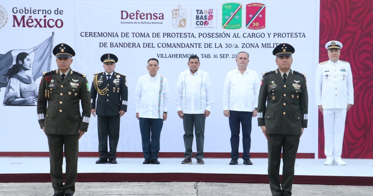¡Golpe de Estado en Tabasco! Despiden al General Miguel Ángel López de la 30 Zona Militar tras revelar orden de captura contra exsecretario de Seguridad y nombran a Jesús Adame en una polémica transferencia con altas autoridades presentes
