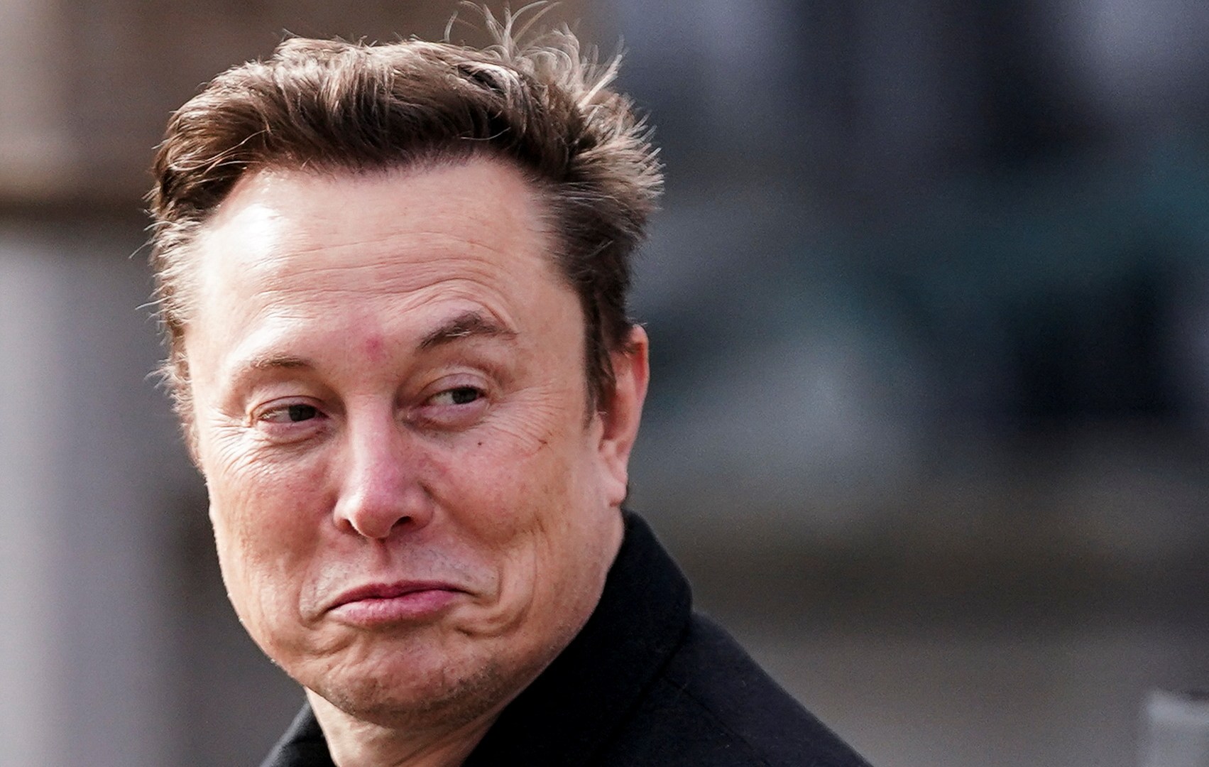 Tesla dispara un 6% tras compra de acciones millonaria de Musk en plena controversia por su multimillonario paquete salarial