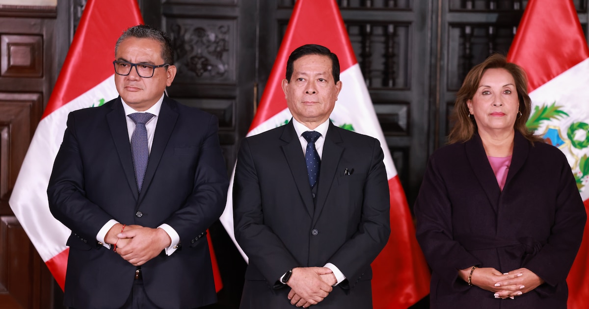 Eduardo Arana reconoce haber propuesto a Juan José Santiváñez pese a sus 12 investigaciones