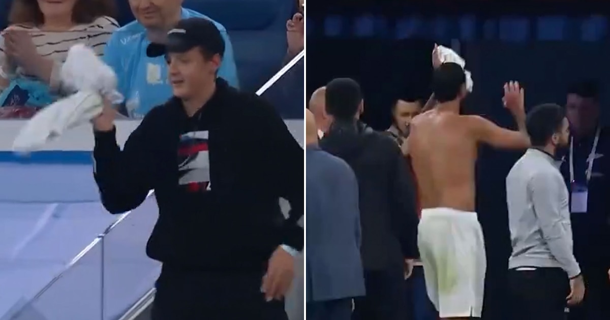 Escándalo en la Copa Rusia: VAR revierte expulsión polémica y jugador entrega camiseta a fan en pleno caos
