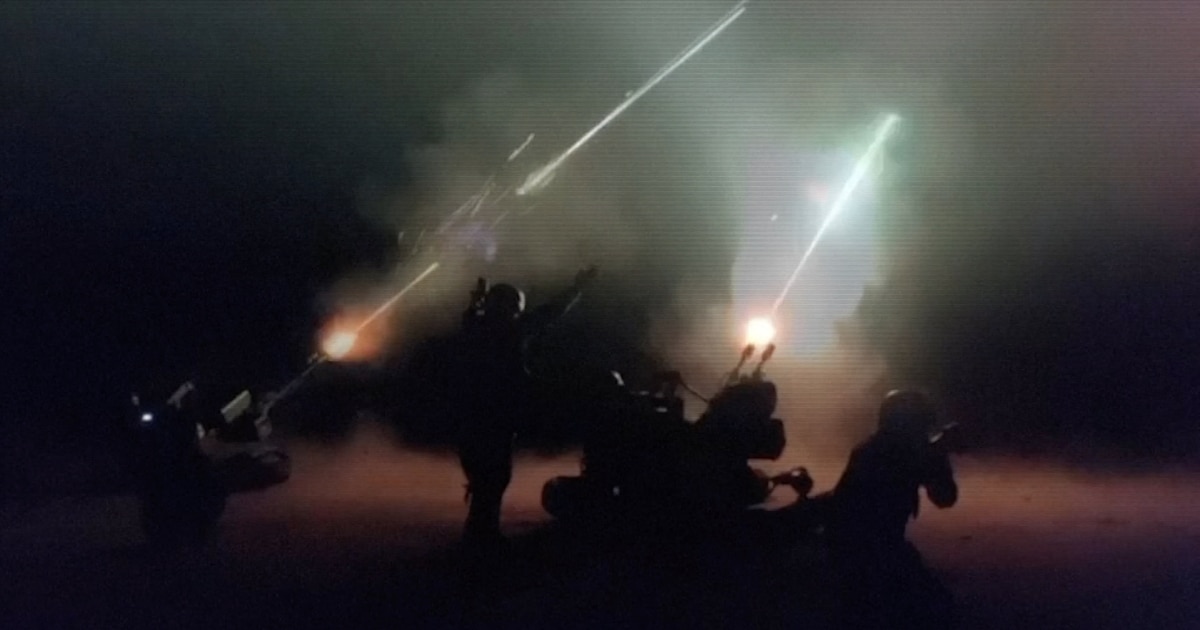 Maduro despliega masivos ejercicios militares en La Orchila ante tensiones con EE.UU.