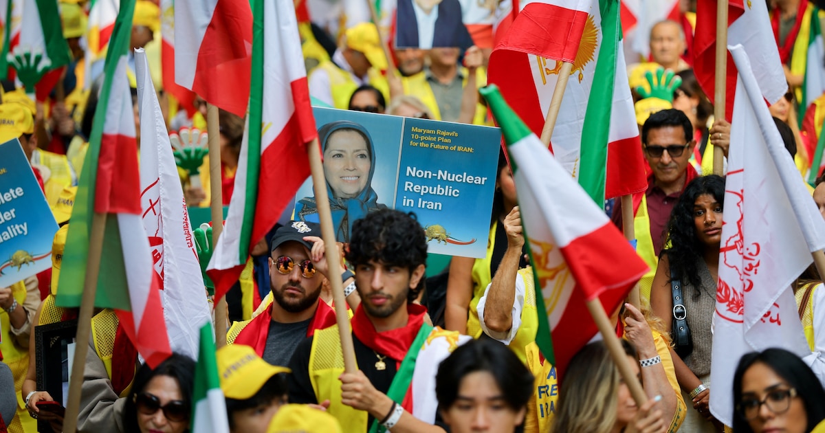 Militar masivo de iraníes en Nueva York exige caída del régimen y denuncia violaciones de derechos humanos en la ONU