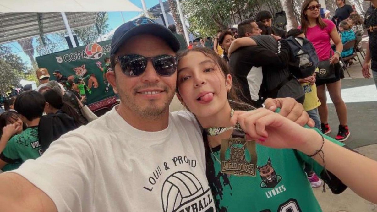 Joven de 14 años muere tras cirugías plásticas sin consentimiento y revela que su padrastro la operó—¡una tragedia en México!
