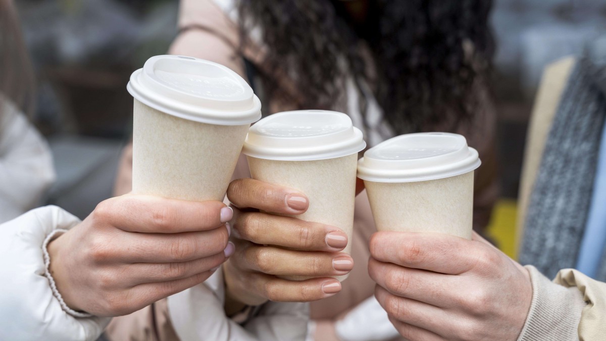 ¡Crisis en Starbucks: Cierra 434 tiendas y despide a 900 empleados en medio de una lucha por salvar millones!