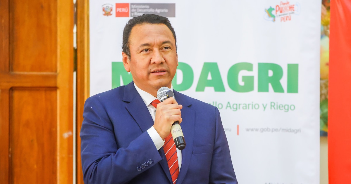 Organizaciones agrarias piden renuncia del ministro Ángel Manero por priorizar minería sobre agricultura
