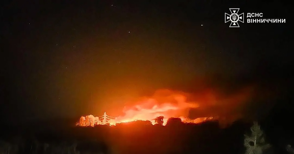Ucrania lanza devastador ataque con drones contra refinería en Rusia y provoca suspensión total