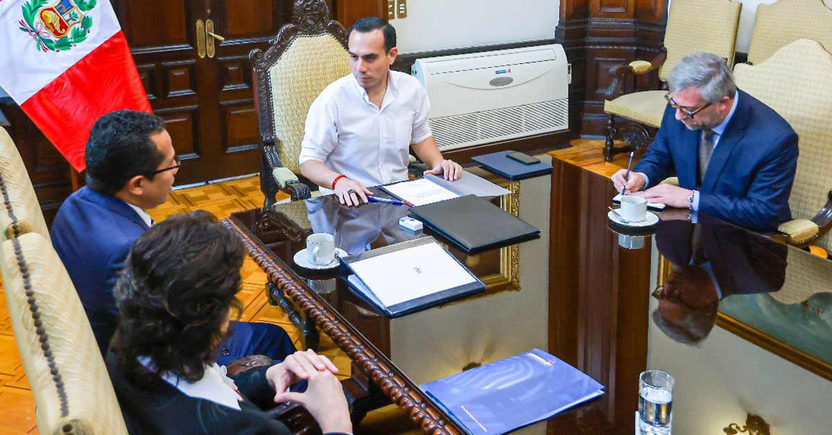 Presidente José Jerí dialoga con autoridades electorales para las elecciones 2026