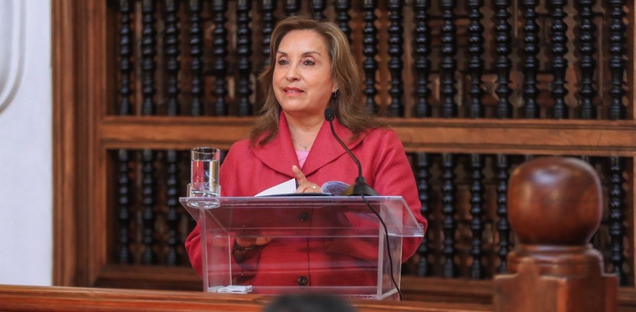 Juez revoca impedimento de salida de Boluarte por no cometer lavado de activos, afirma su abogado