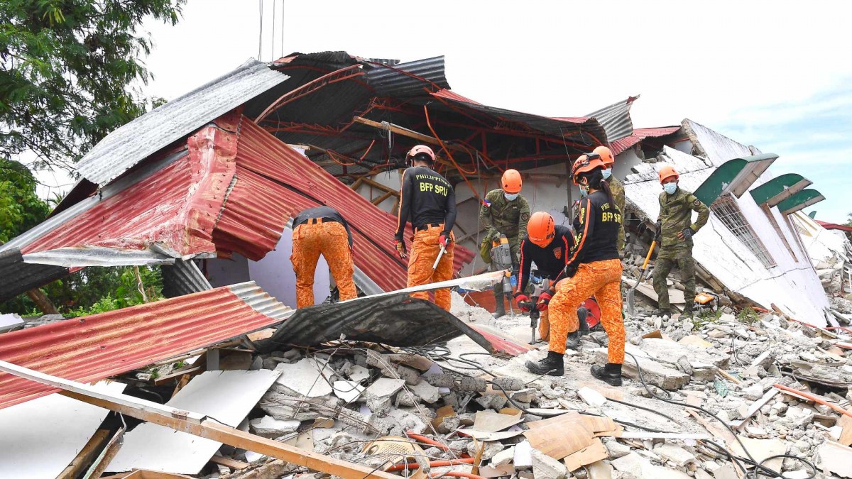 ¡Terremoto en Filipinas deja 69 muertos y caos en Cebú!