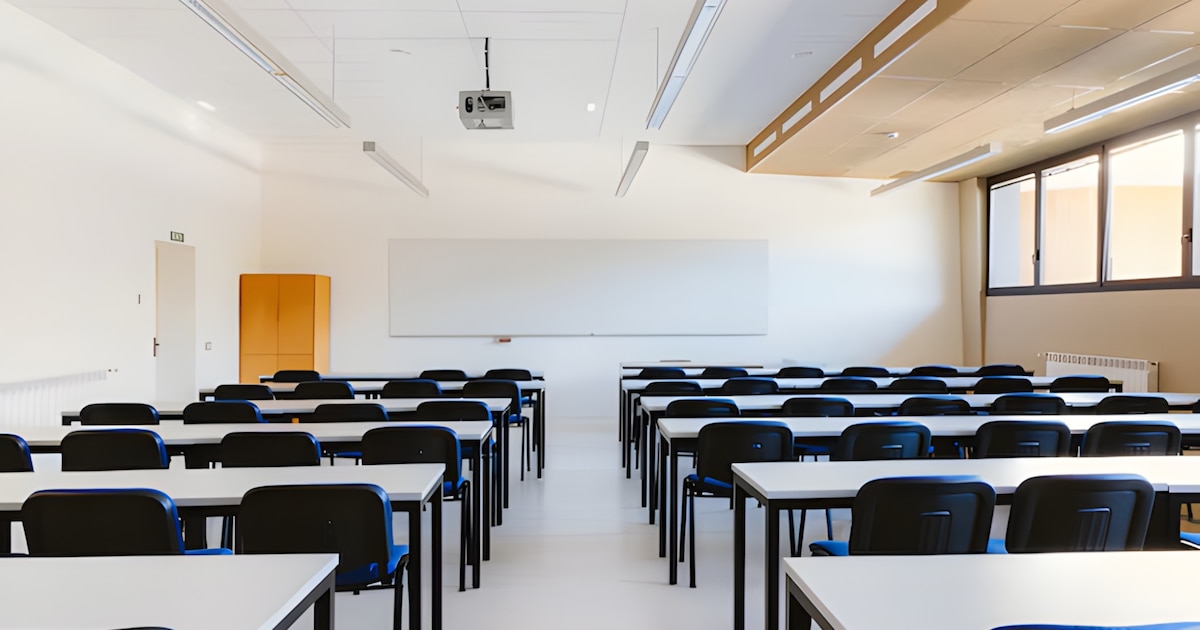 Amonestan a Universidad del Sur por maltrato docente y falta de experiencia