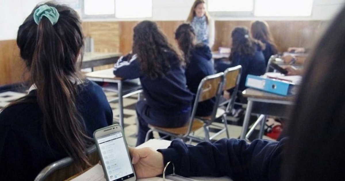 El impacto del uso del celular en el rendimiento escolar y el aprendizaje