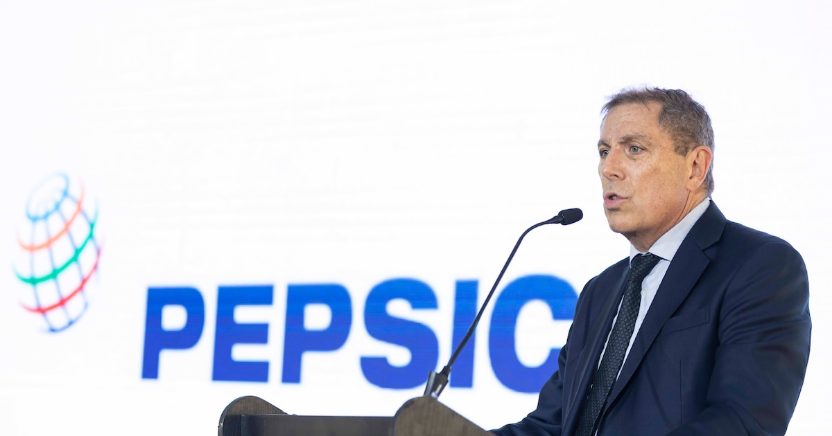 Uruguay impulsa polémico proyecto de ley que elimina el secreto bancario y grava depósitos en el exterior para financiar su presupuesto