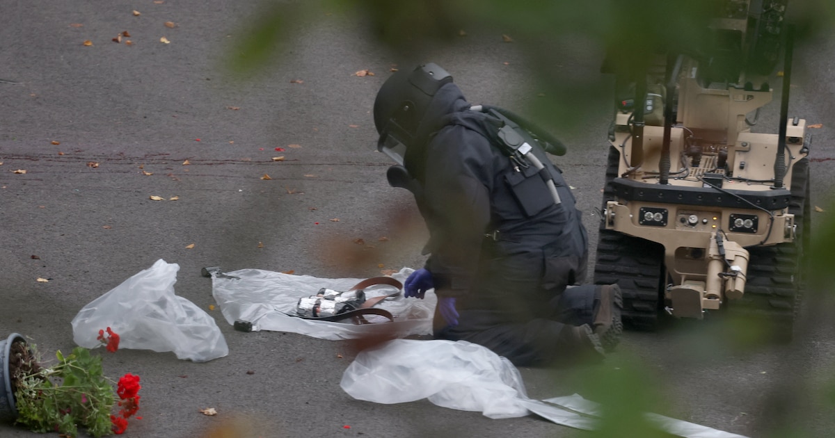 ¡ATENTADO TERRORISTA EN MÁNCHSTER: DOS MUERTOS, TRES HERIDOS Y LA POLICÍA ABATE
