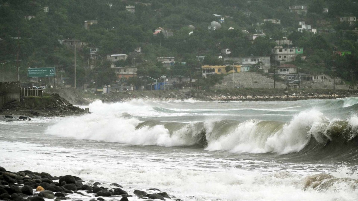 ¡Huracán Melissa en ruta mortal: amenaza catastrófica en el Caribe!