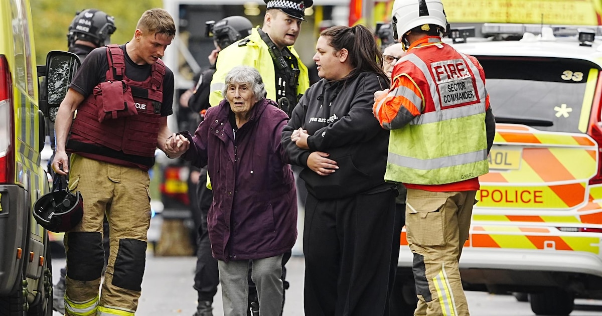 Ataque terrorista en plena Yom Kippur: conductor embiste sinagoga en Manchester, mata 2 y hiere a 4