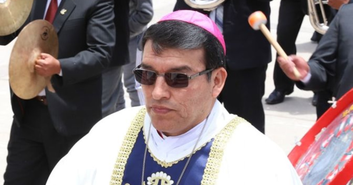 Obispo de Juli expulsado por el Papa León XIV por corrupción y relaciones múltiples