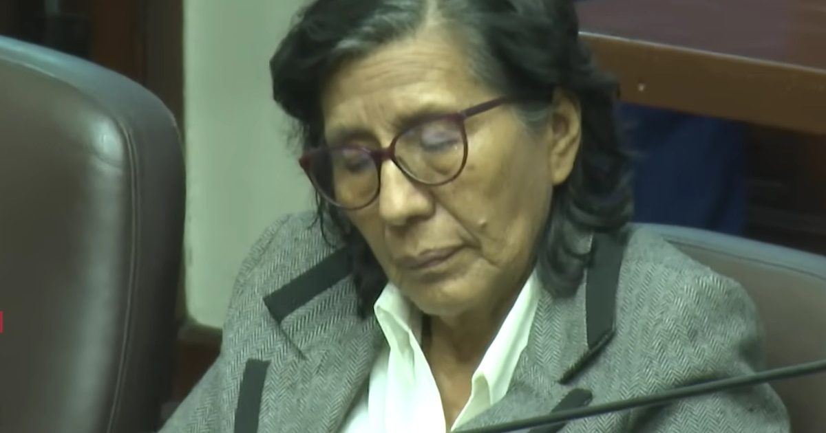 Solicitan desafuero urgente de congresista Lucinda Vásquez por uso indebido de empleados