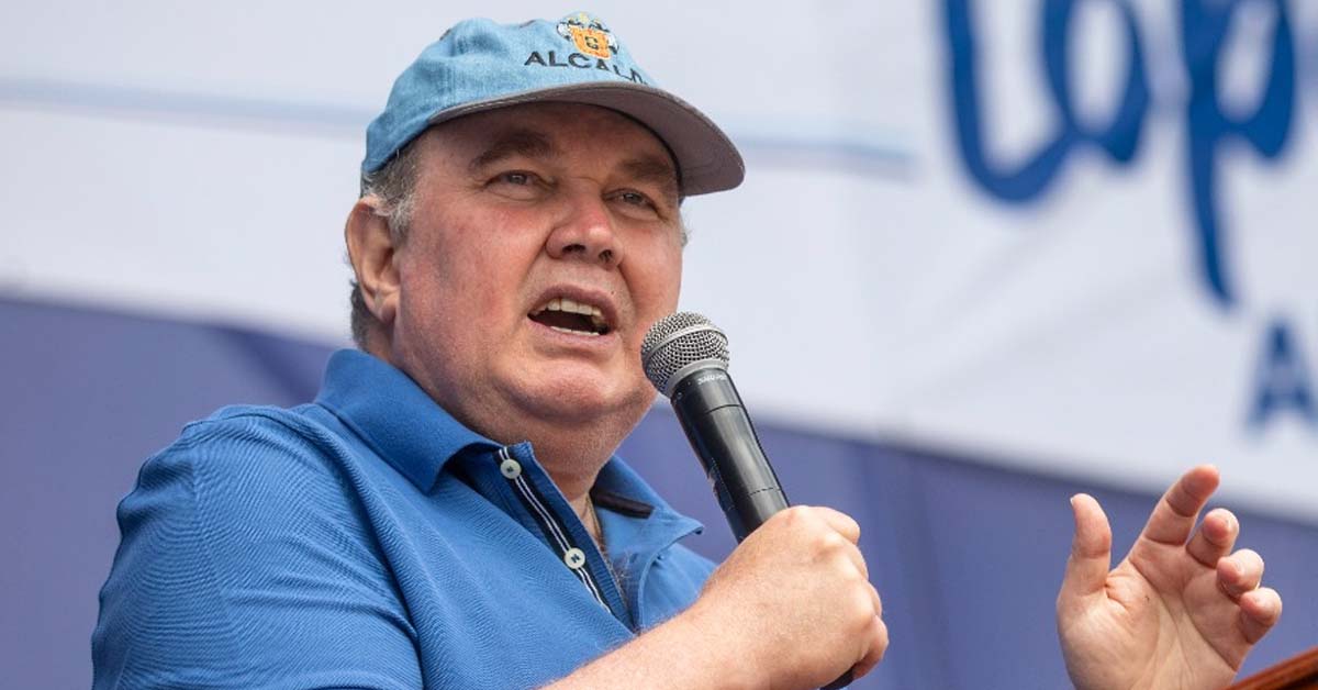 López Aliaga promete construir 14 aeropuertos internacionales si gana la presidencia