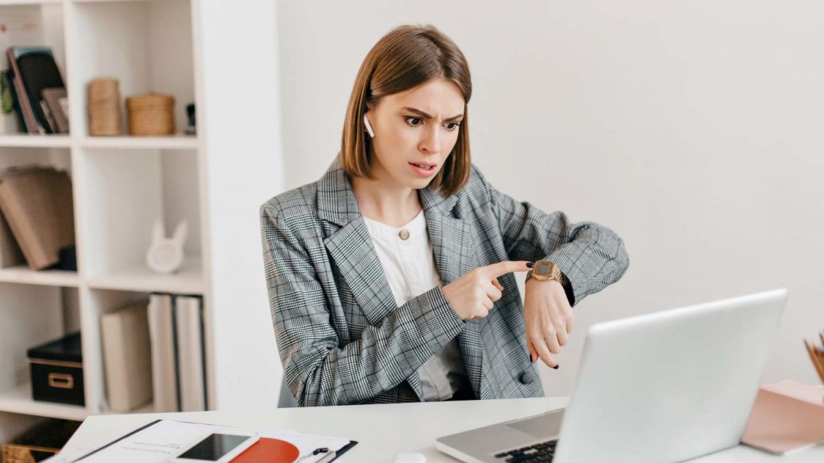 ¡Tribunal en España declara improcedente despido de mujer que llegó 176 veces tarde en 6 meses!